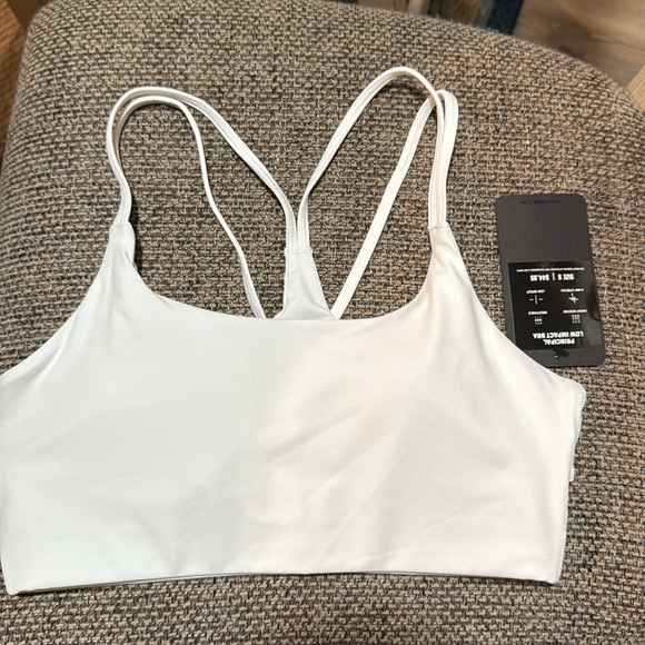 Fabletics - Principal Low Impact Bra - Picture 5 of 8